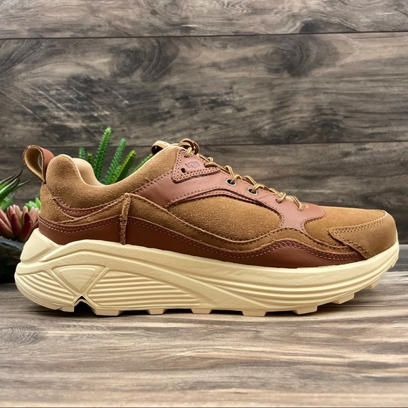 NIB UGG Miwo Trainer Low Sneaker Suede Vibram - Picture 6 of 12